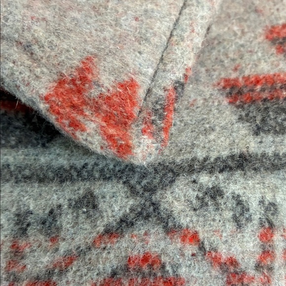 COFFEE SHOP NEW YORK Women's Gray Coat with Orange Aztec Pattern. L - Picture 6 of 14